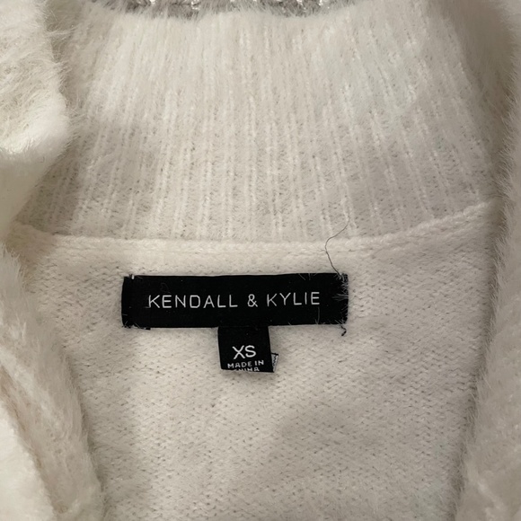Kendall & Kyle white Fuzzy Half-Zip Sweater size XS - Picture 3 of 4